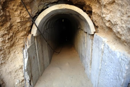 tunnel 2